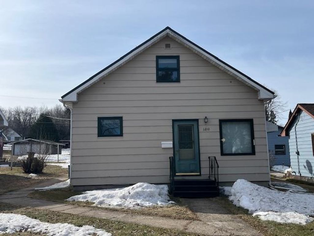 Photo of 1210 2nd Street W, Eveleth, MN 55734 (MLS # 7044136)