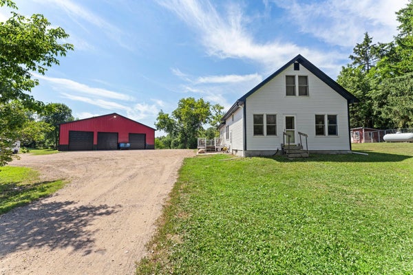 42550 CEDARCREST TRL, HARRIS, MN 55032 - Image 006f5a730efba39ecec9a3e985e8e8f9/1532031984