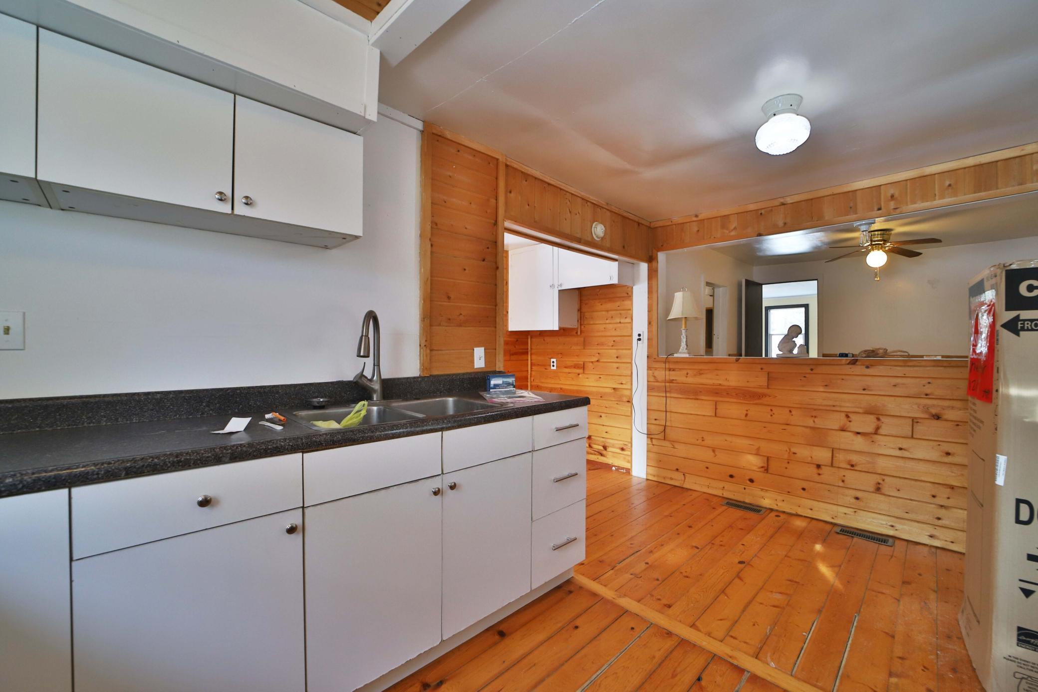 1041 Brook Park Trail SW