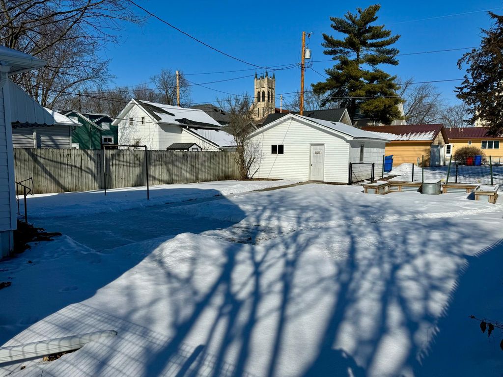 Photo of 358 E Wabasha (7th) Street, Winona, MN 55987 (MLS # 7015103)