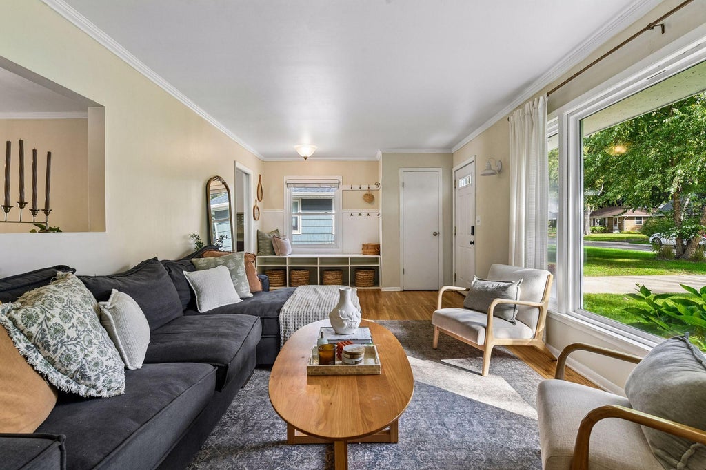 Photo of 420 Jackson Avenue S, Edina, MN 55343 (MLS # 7152487)