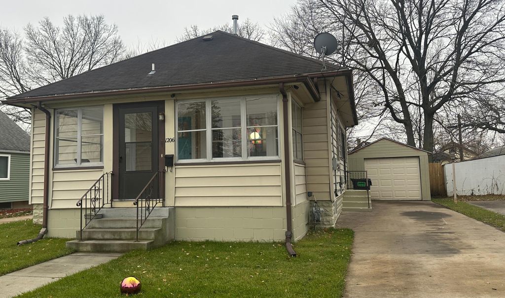 Photo of 1206 3rd Street NE, Rochester, MN 55906 (MLS # 6817309)