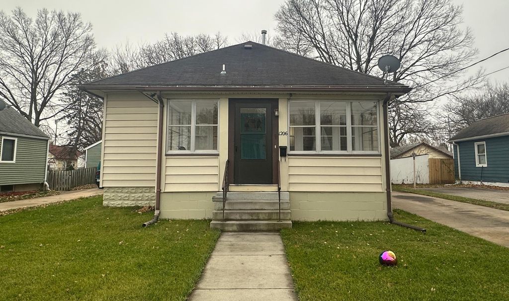 Photo of 1206 3rd Street NE, Rochester, MN 55906 (MLS # 6817309)