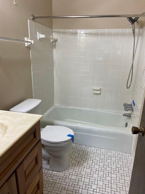 132 Demont Avenue E 221