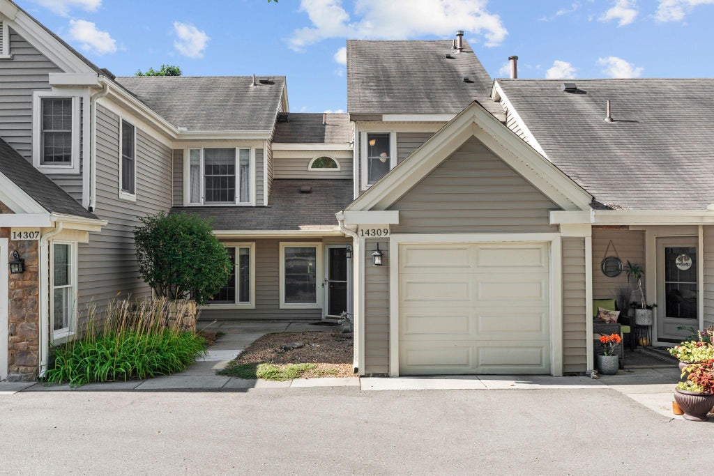 Photo of 14309 Bedford Drive, Eden Prairie, MN 55346 (MLS # 7113699)