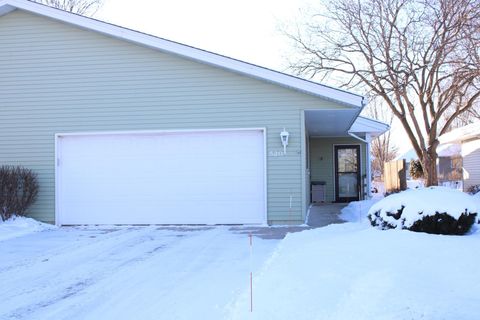 Photo of 520 Graham Street SW, Hutchinson, MN 55350 (MLS # 6815207)