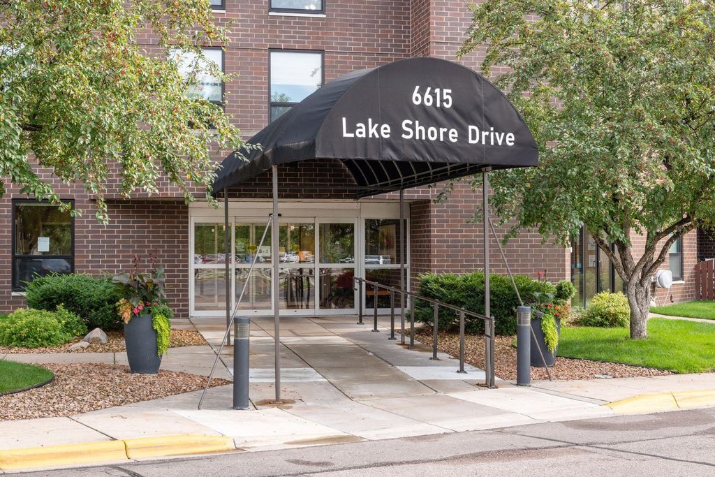 Photo of 6615 Lake Shore Drive S #1009, Richfield, MN 55423 (MLS # 7095425)