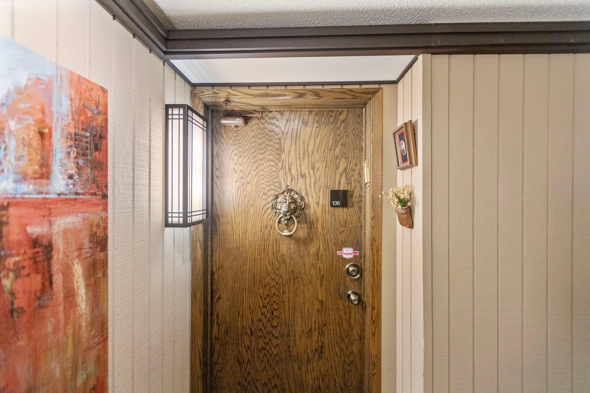 6105 Lincoln Drive 136