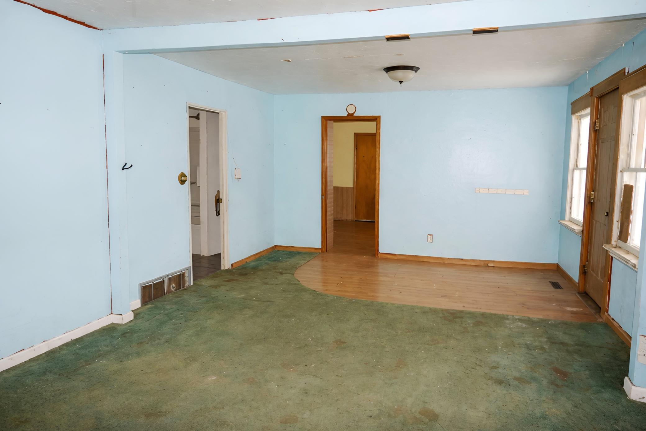 307 4th Street N