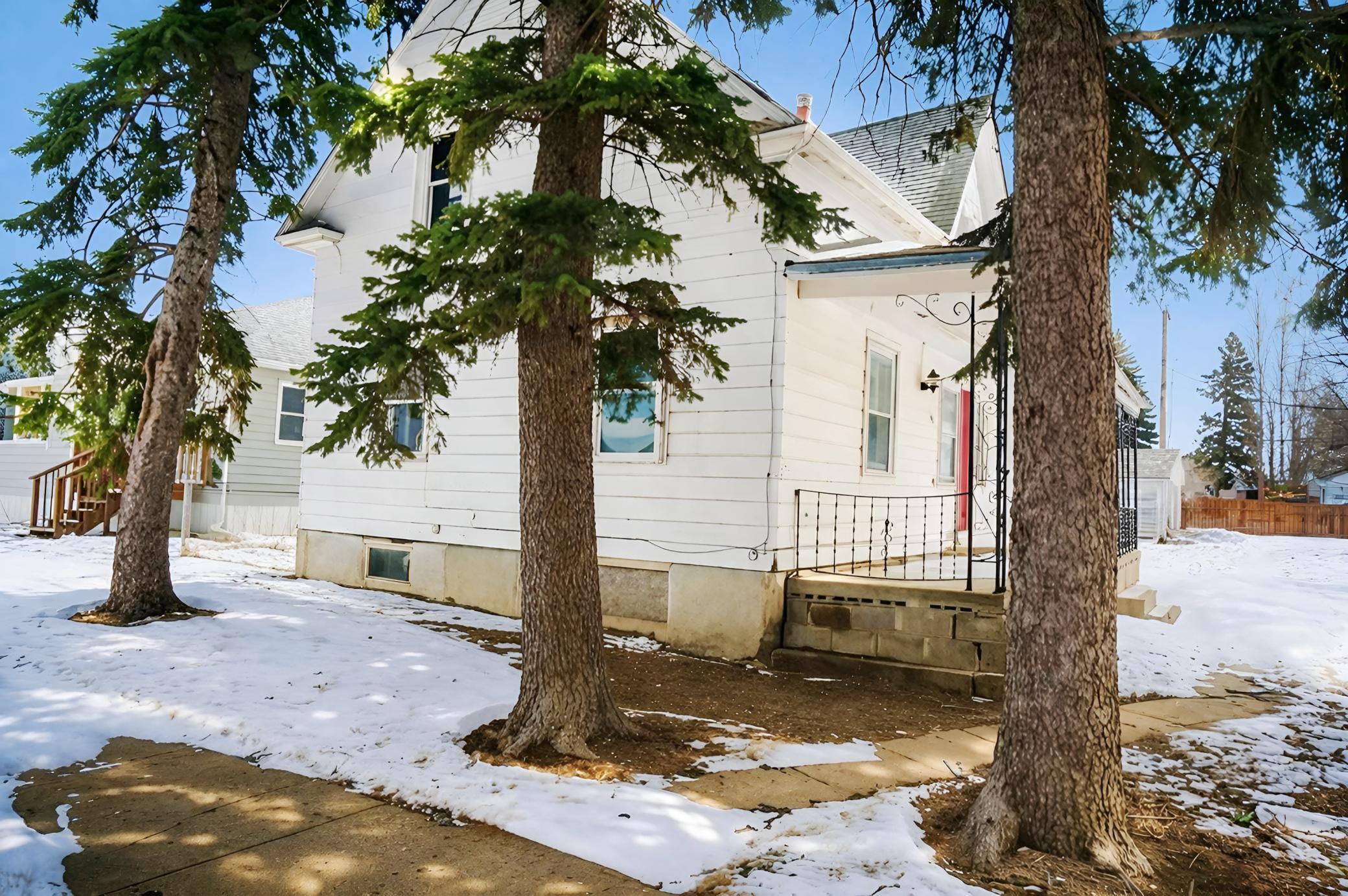 307 4th Street N