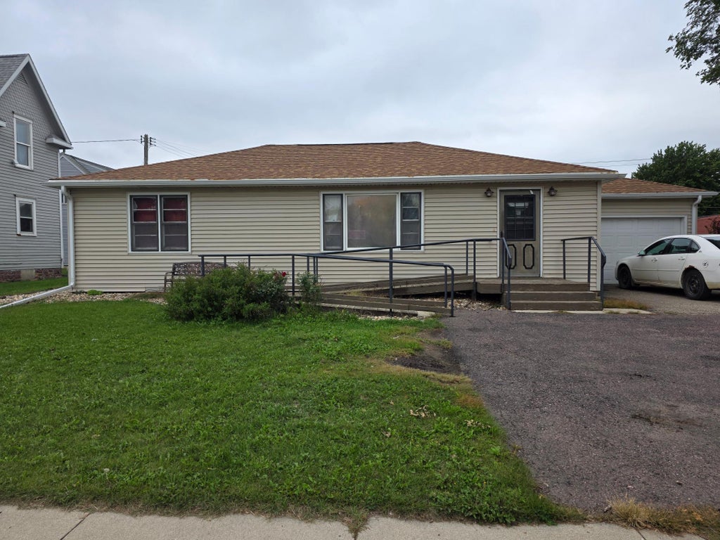 Photo of 310 8th Avenue SE, Pipestone, MN 56164 (MLS # 7146743)
