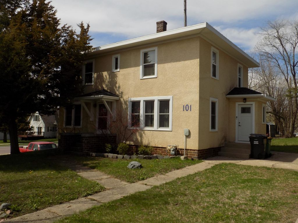 Photo of 101 4th Avenue N, Lakefield, MN 56150 (MLS # 7063788)