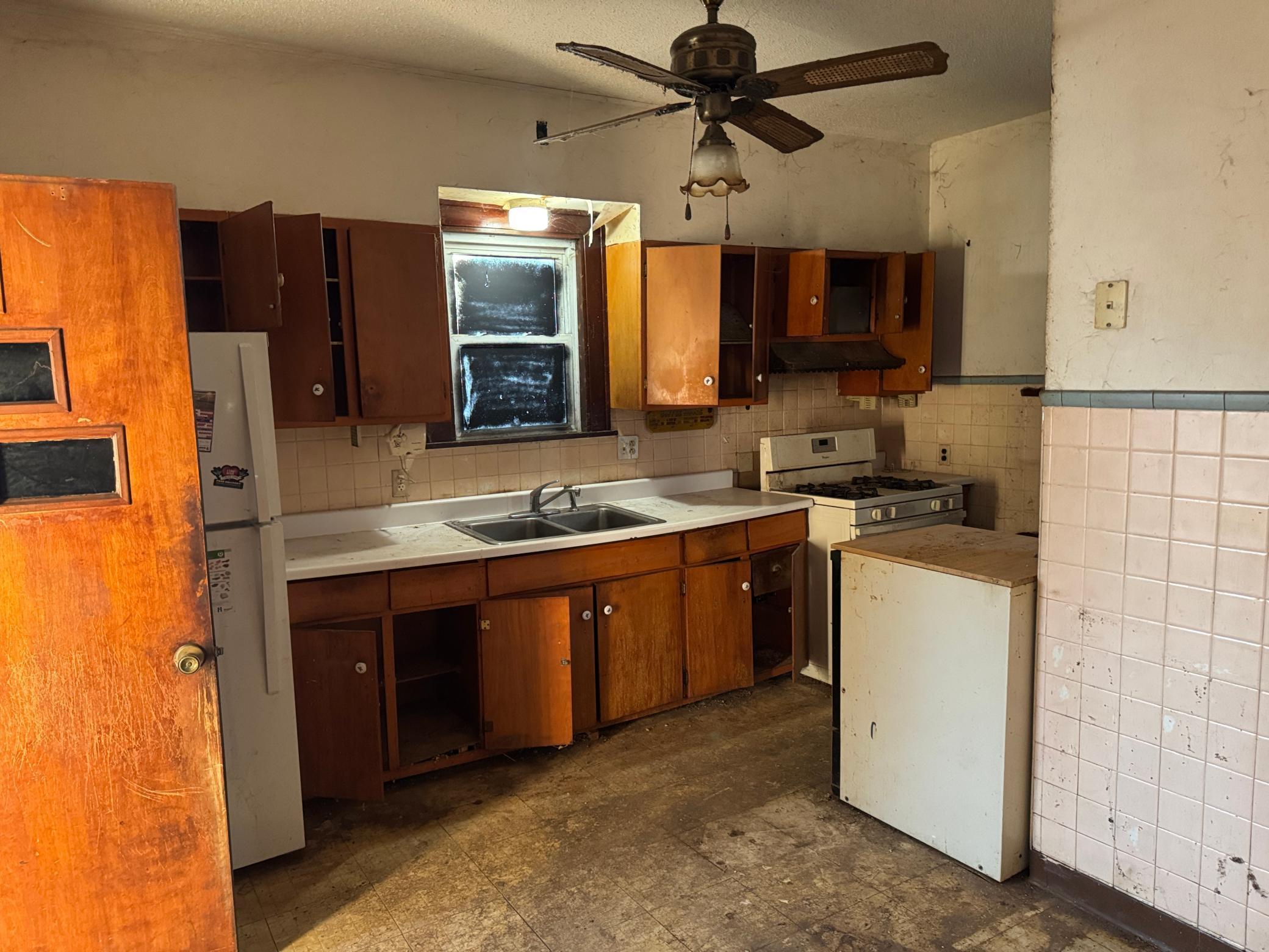 2222 California Street NE