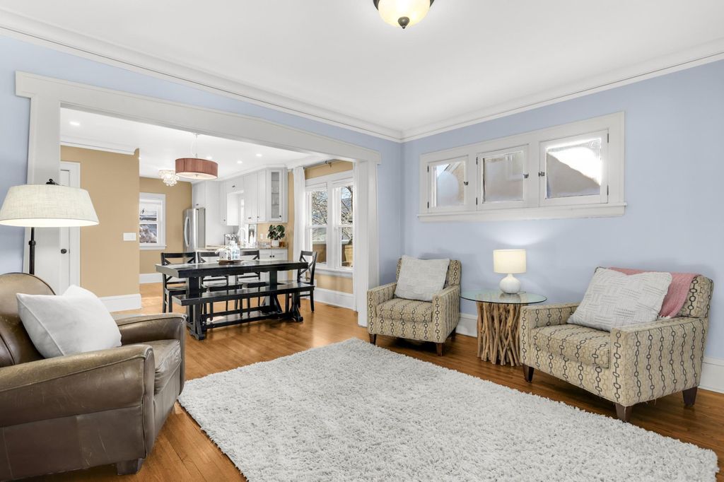 Photo of 5325 Chowen Avenue S, Minneapolis, MN 55410 (MLS # 7002064)