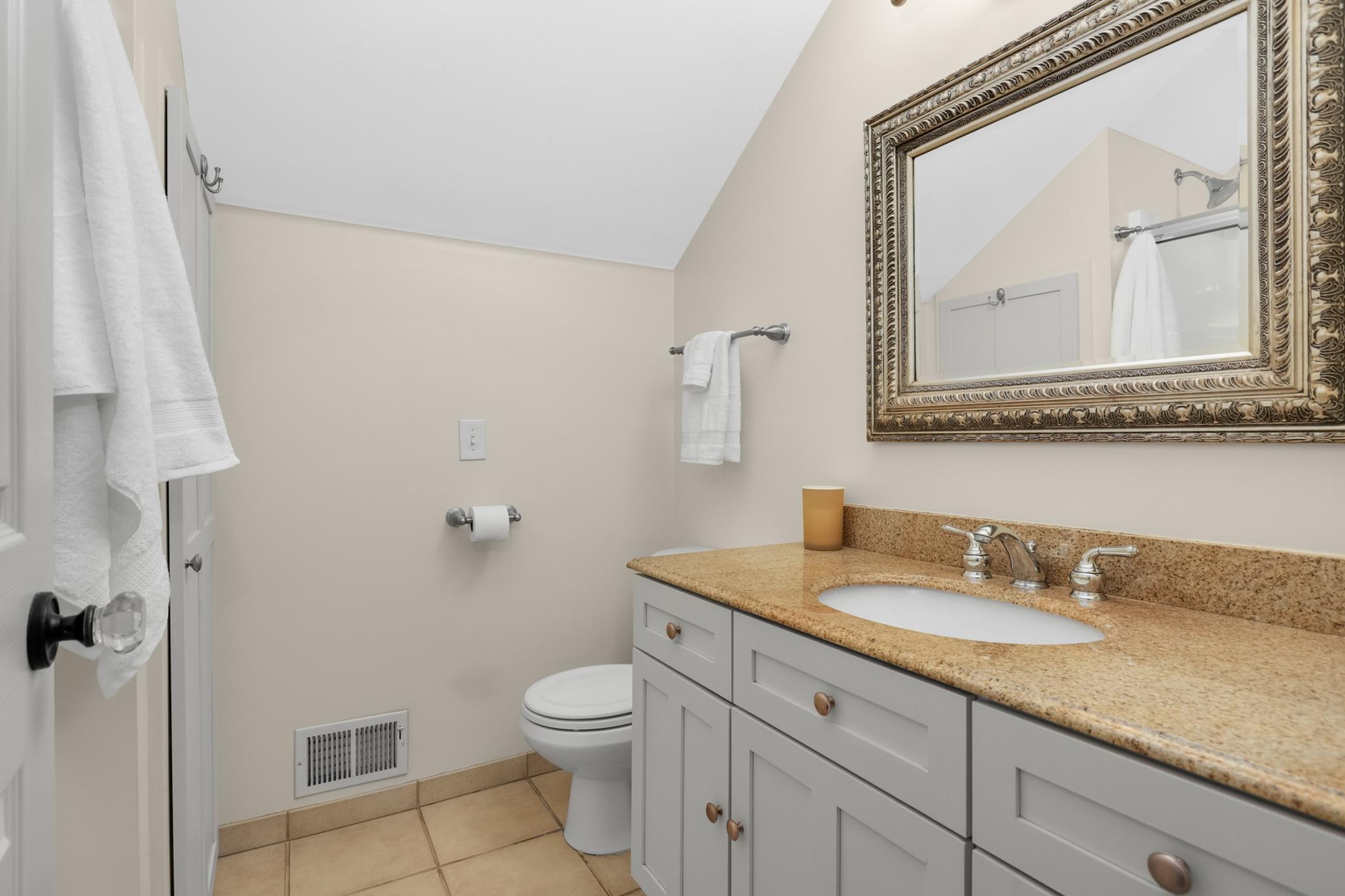 5325 Chowen Avenue S