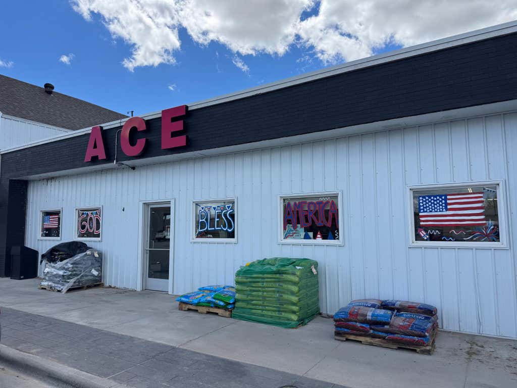 Photo of 215 Main Street N, Greenbush, MN 56726 (MLS # 7101416)