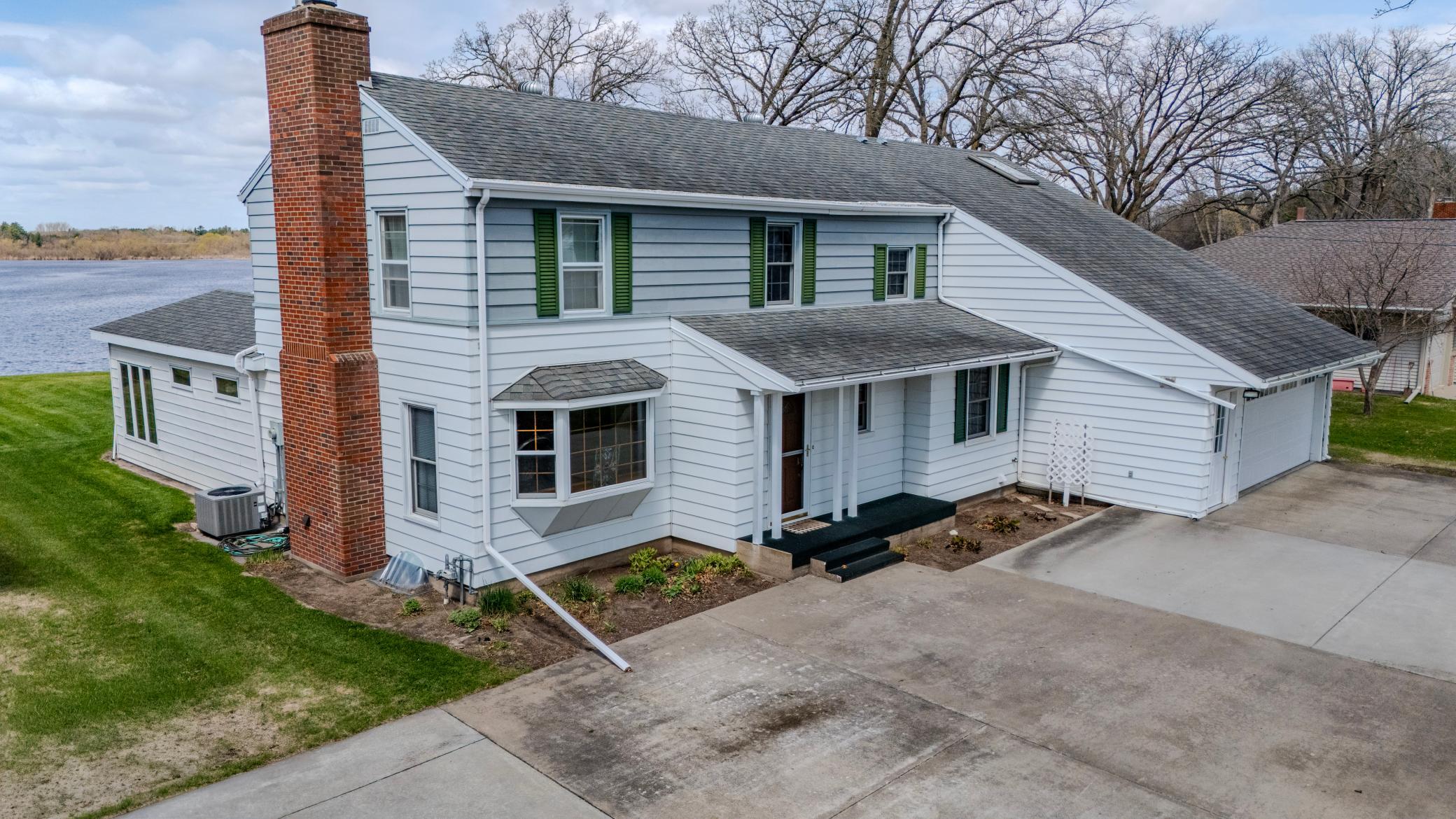 1609 Riverview Drive
