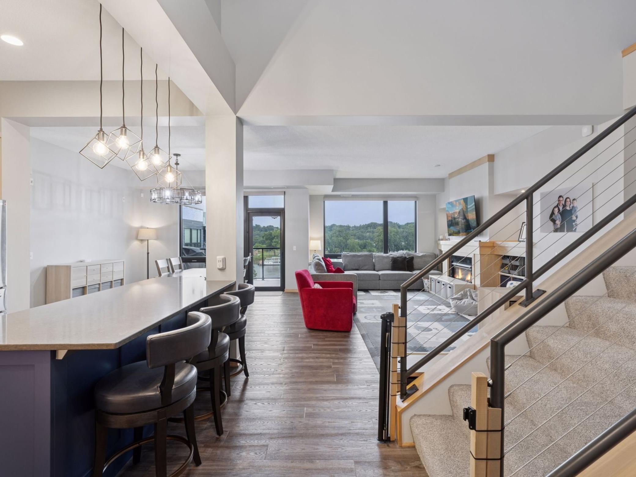 256 Spring Street 413