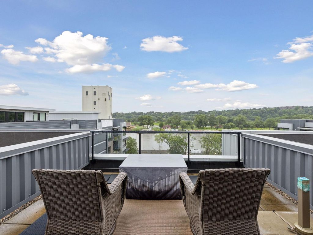 Photo of 256 Spring Street #413, Saint Paul, MN 55102 (MLS # 7013621)