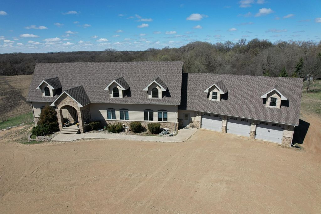 Photo of 2321 365th Avenue, Montevideo, MN 56265 (MLS # 7058705)