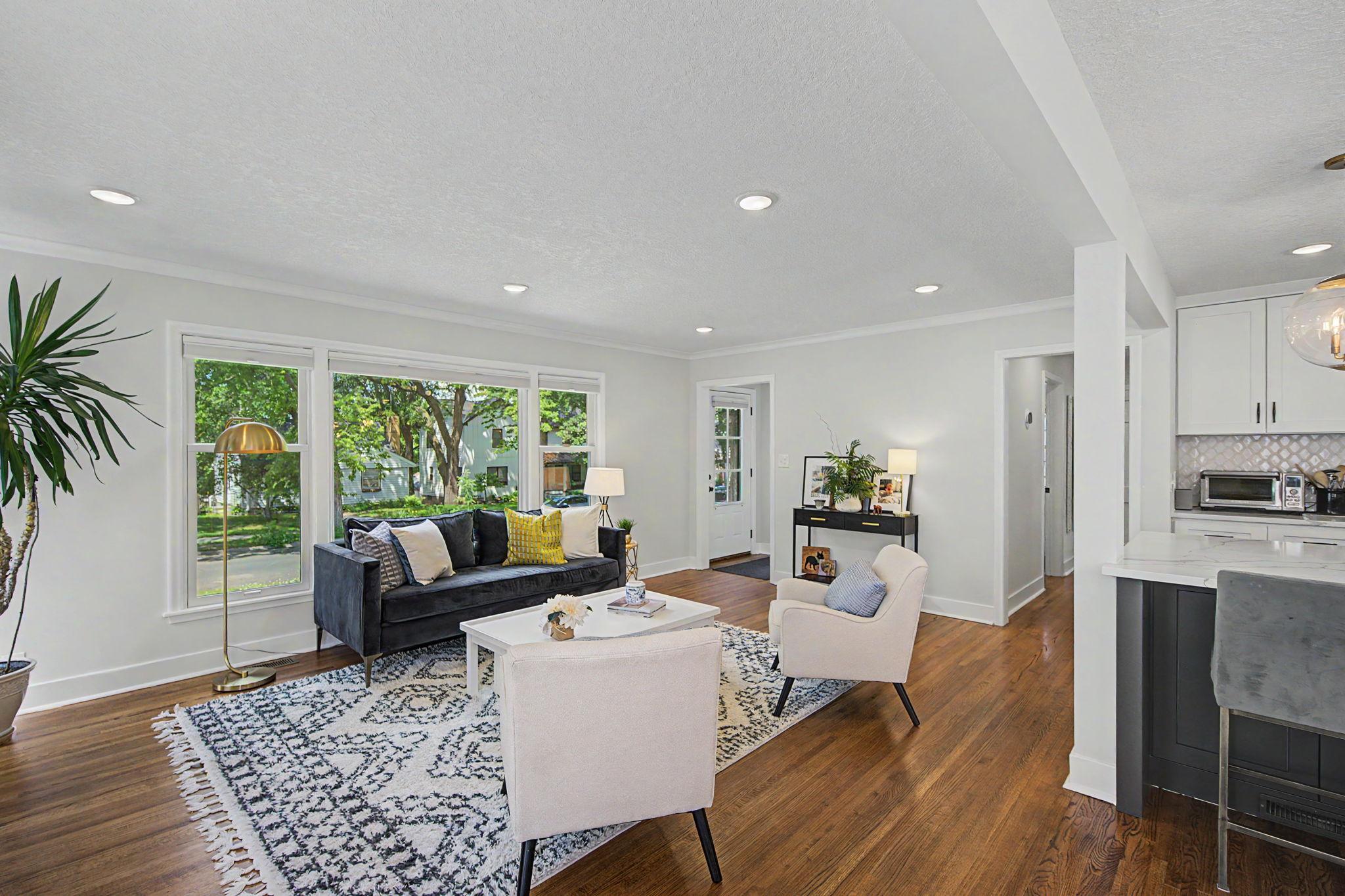 5925 Dupont Avenue S