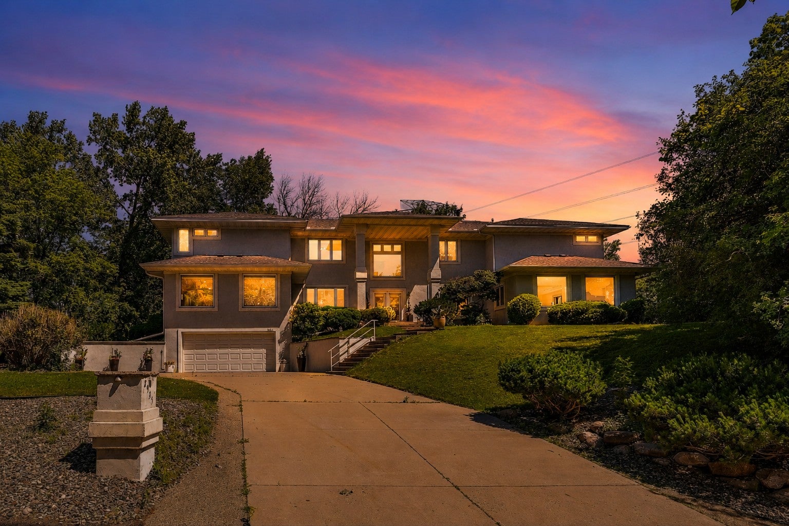 2935 Minnehaha Curve E