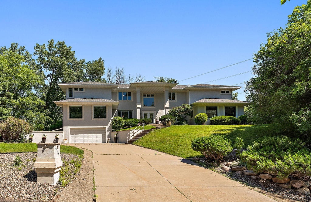 Photo of 2935 Minnehaha Curve E, Minnetonka, MN 55391 (MLS # 7136872)