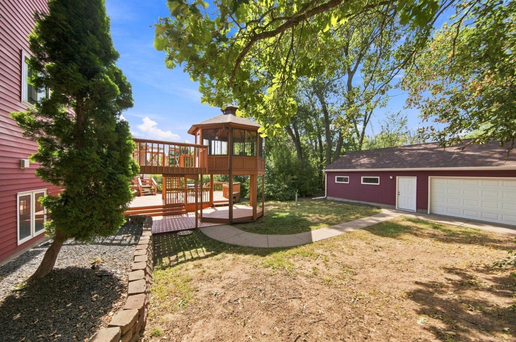 Photo of 3017 Standridge Place, Maplewood, MN 55109 (MLS # 7135300)