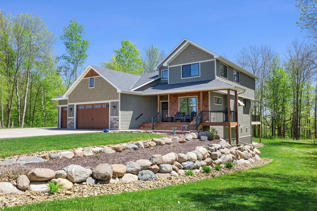Photo of 19151 Shamrock Lane, Shafer, MN 55074 (MLS # 7075330)