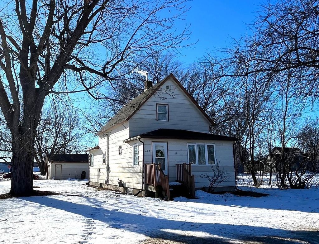 Photo of 643 1st Avenue E, Cambridge, MN 55008 (MLS # 7009927)