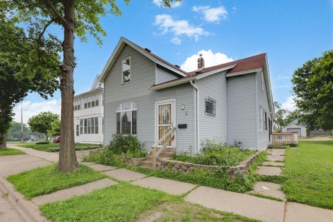 5 Rose Avenue E Saint Paul MN 55117