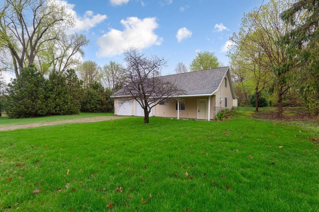 Photo of 918 Reed Street N, Waterville, MN 56096 (MLS # 7063050)