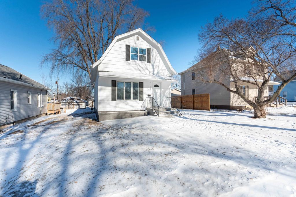 Photo of 231 E Snelling Avenue, Appleton, MN 56208 (MLS # 7020721)