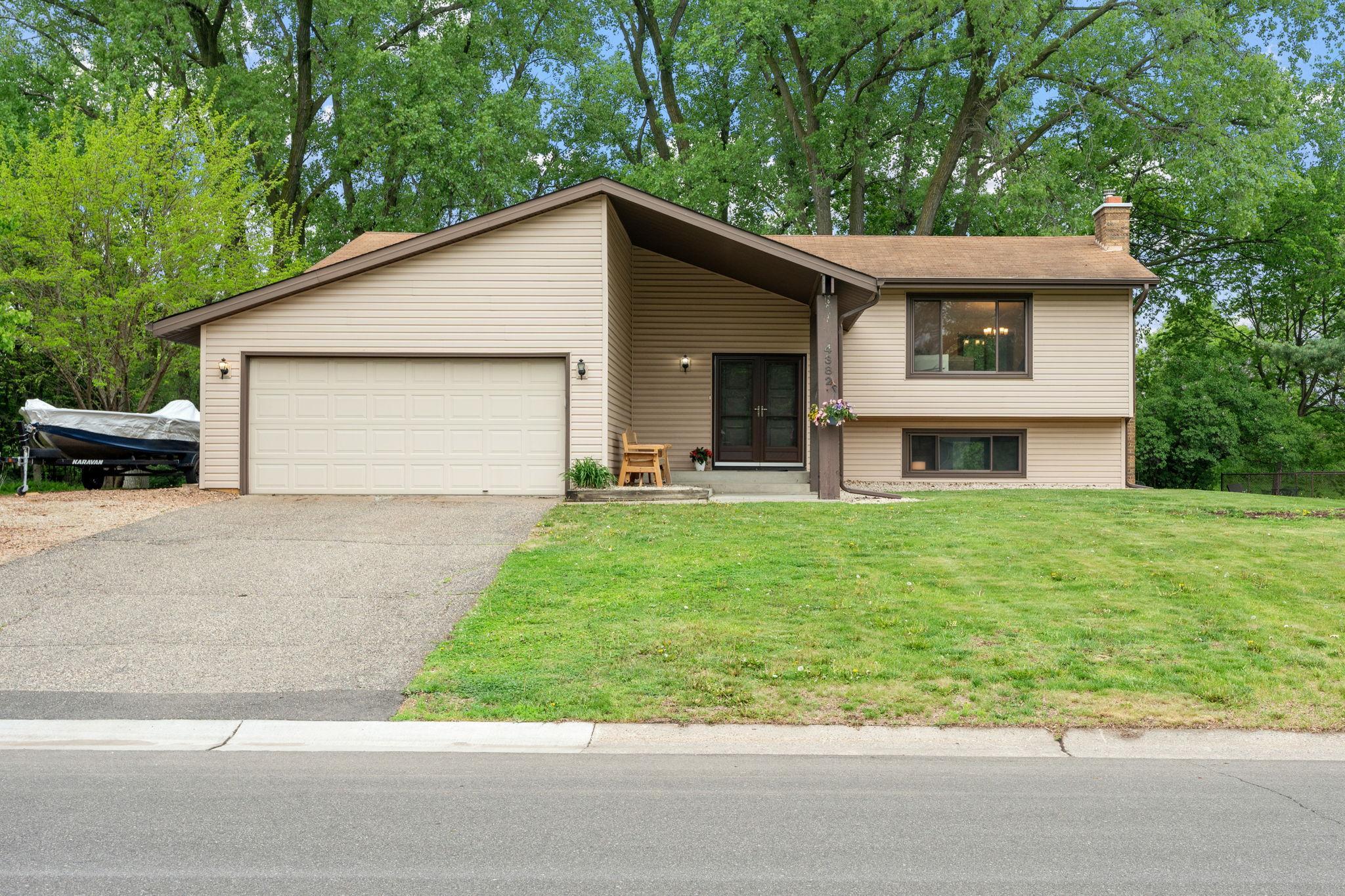 4382 Metcalf Drive