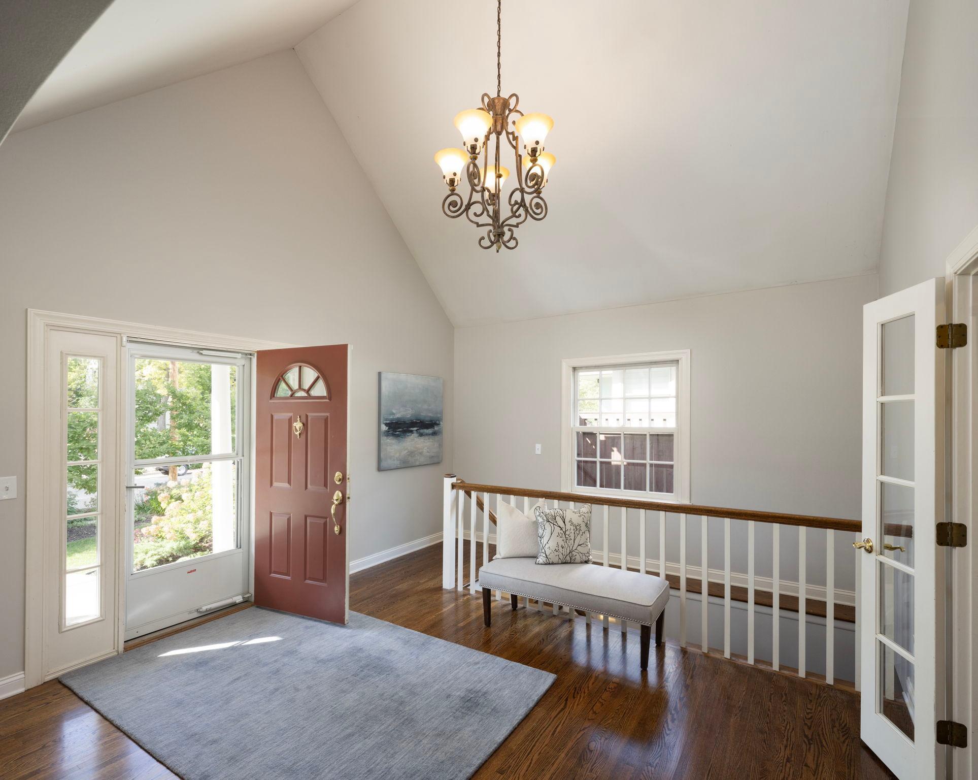 2207 Penn Avenue S