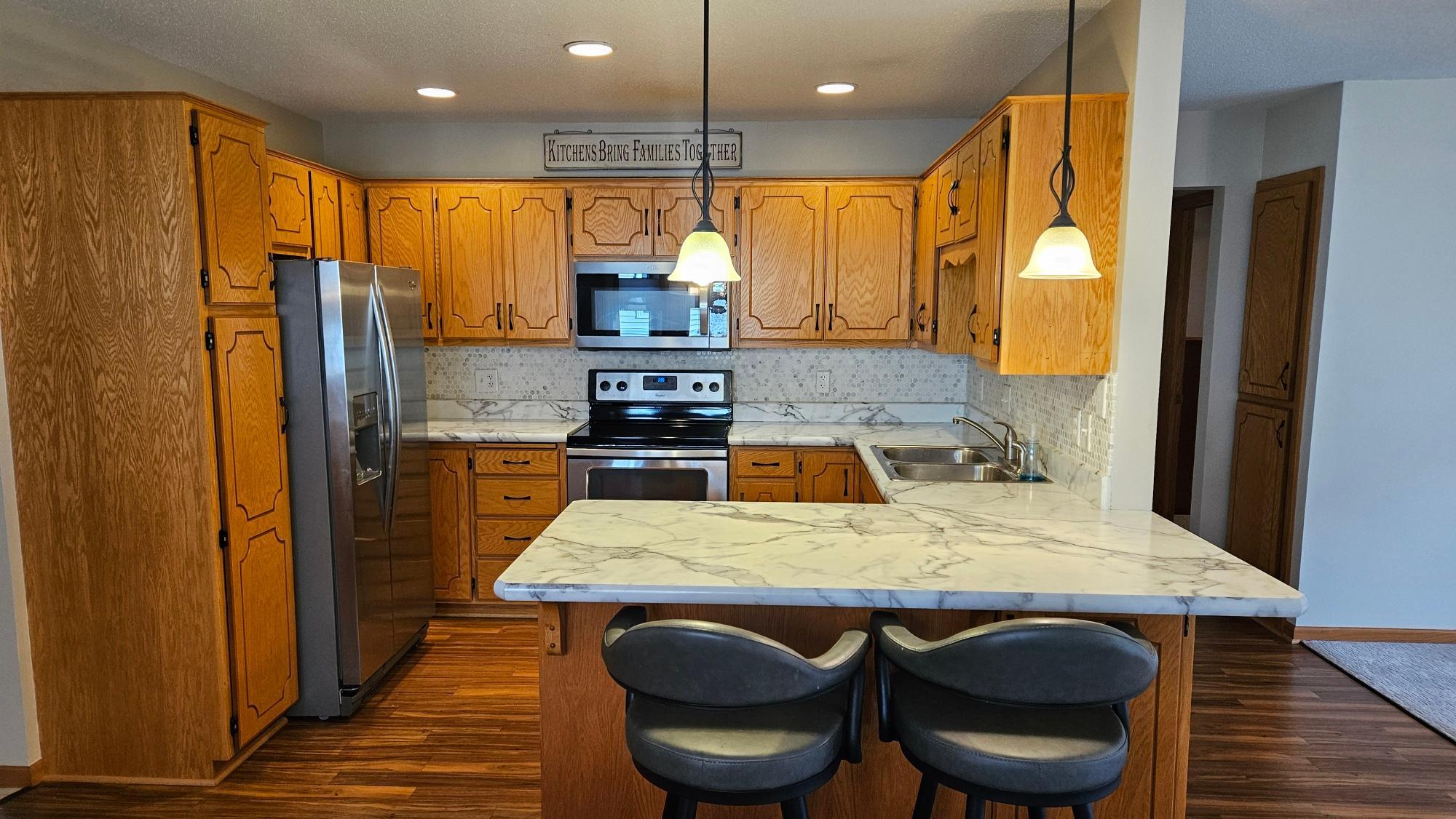 2516 Crestview Lane
