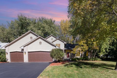 Photo of 17128 Jonquil Avenue, Lakeville, MN 55044 (MLS # 6787685)