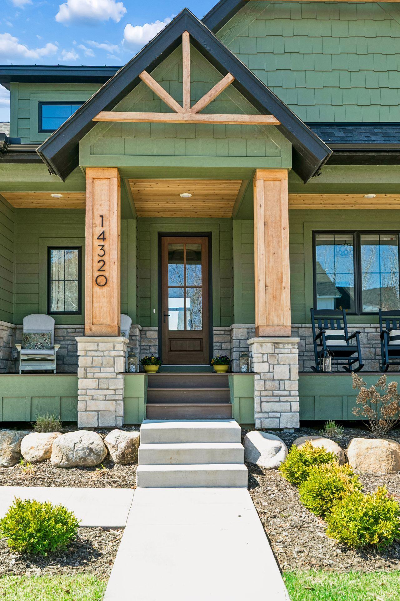 14320 Grantaire Lane N