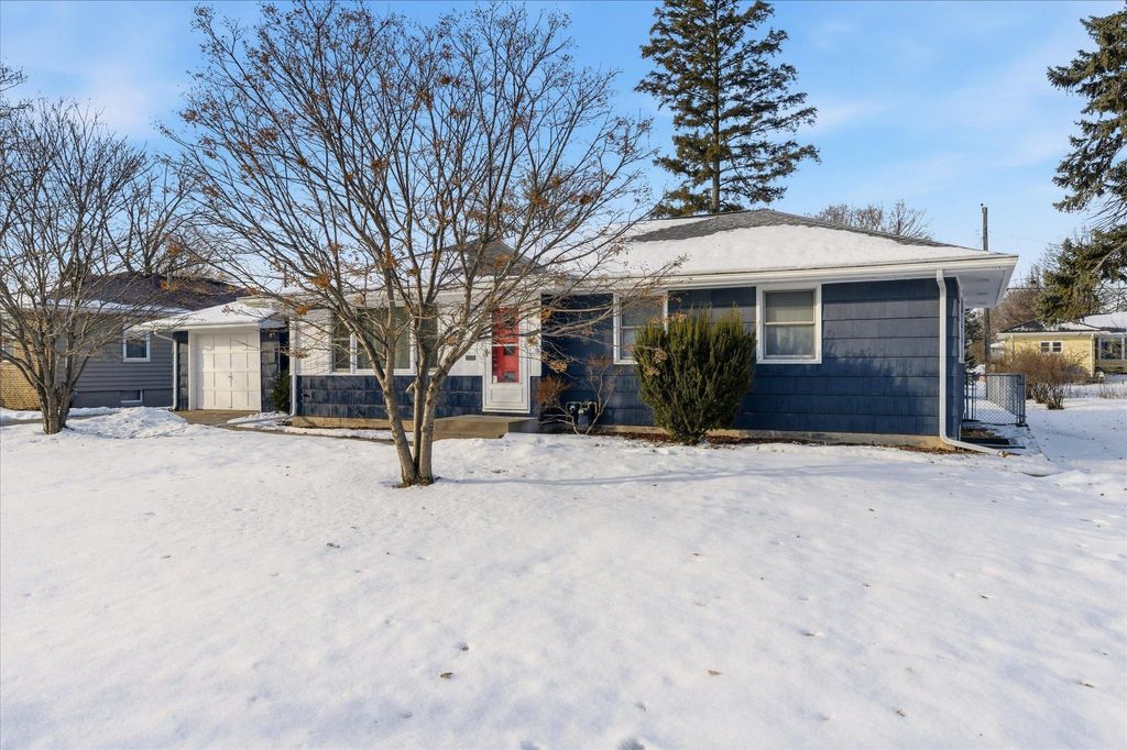 Photo of 6832 Portland Avenue S, Richfield, MN 55423 (MLS # 7007581)