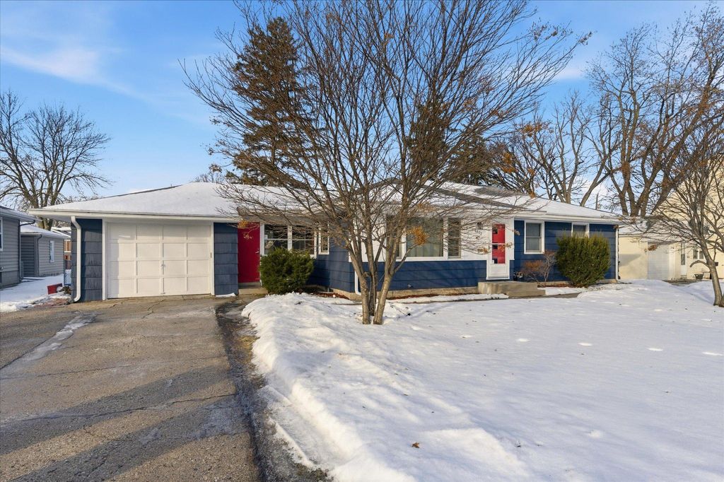 Photo of 6832 Portland Avenue S, Richfield, MN 55423 (MLS # 7007581)