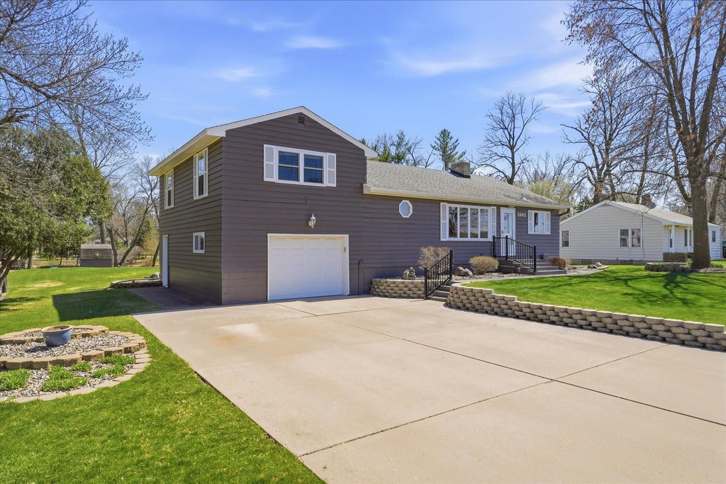 Photo of 1302 3rd Avenue NE, Buffalo, MN 55313 (MLS # 7060268)