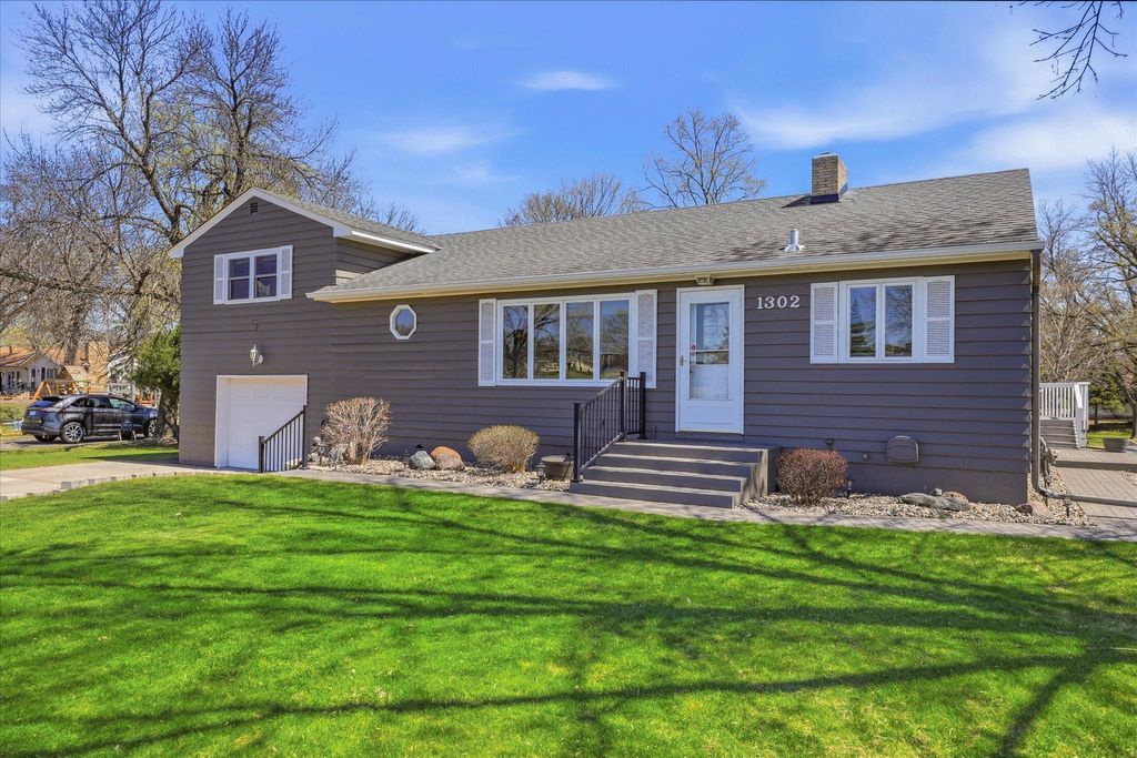 Photo of 1302 3rd Avenue NE, Buffalo, MN 55313 (MLS # 7060268)