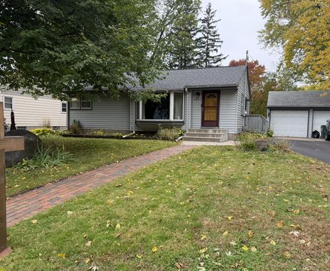 1897 Aglen Street Roseville MN 55113