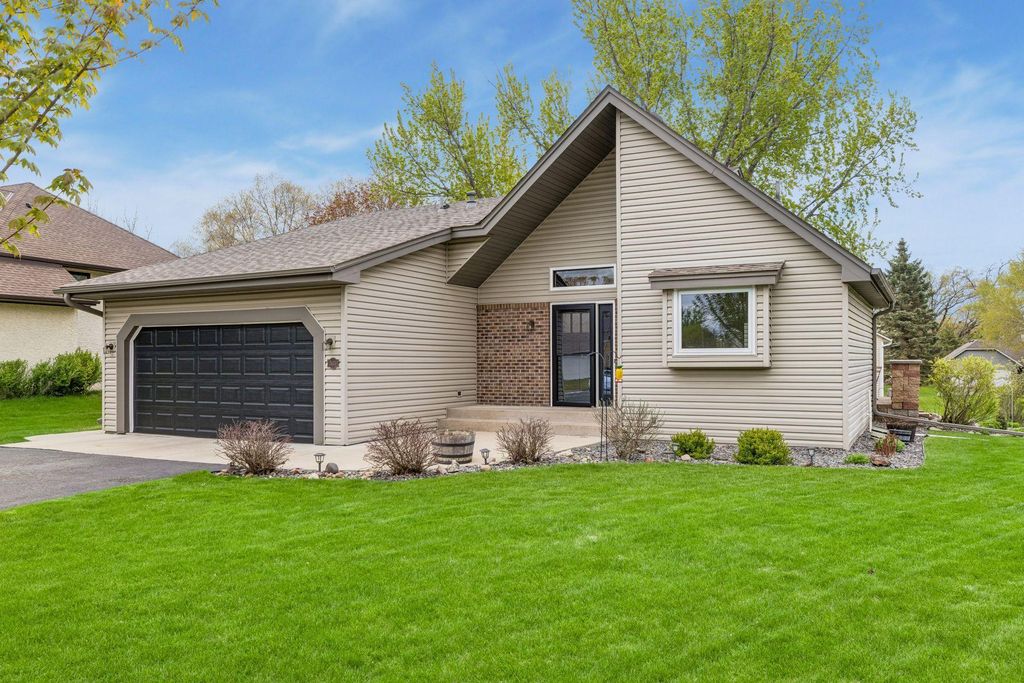 Photo of 5679 Erik Lane, Shoreview, MN 55126 (MLS # 7069887)