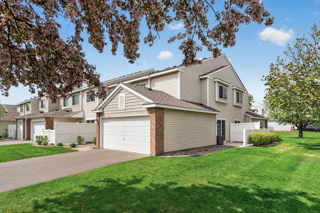 Photo of 15822 Fleet Trail, Apple Valley, MN 55124 (MLS # 7069993)
