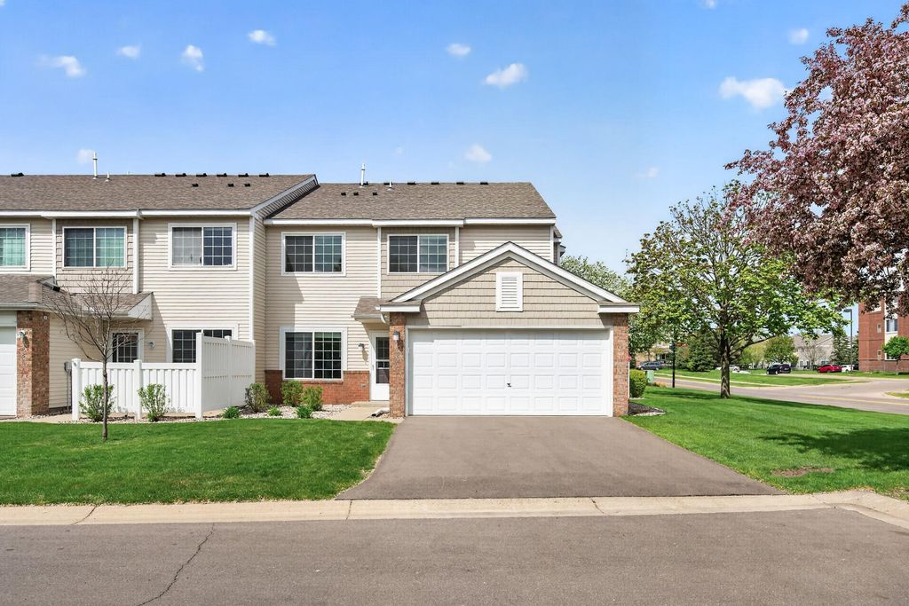 Photo of 15822 Fleet Trail, Apple Valley, MN 55124 (MLS # 7069993)