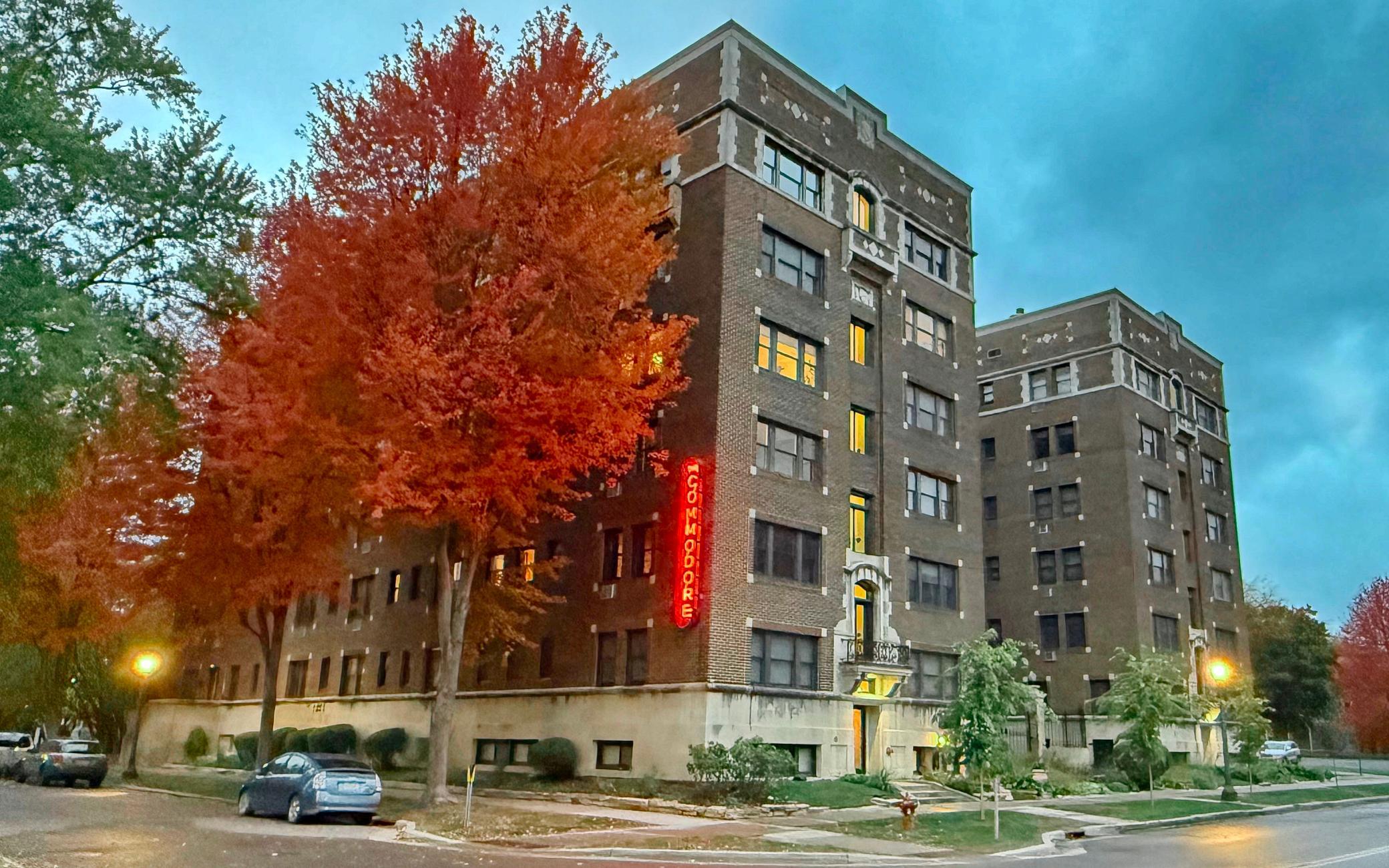 79 Western Avenue N 606