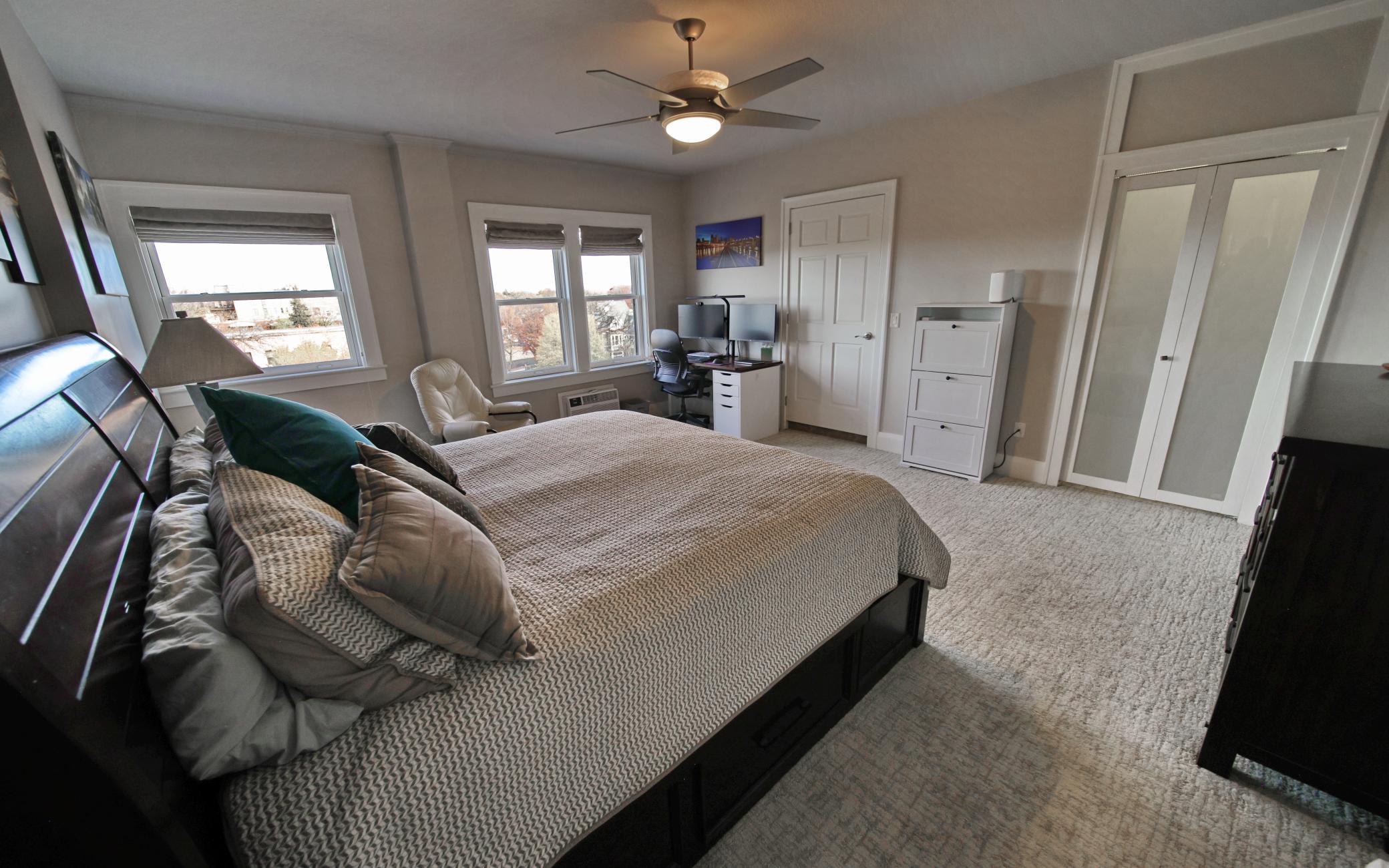 79 Western Avenue N 606