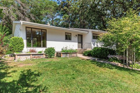 1937 Flandrau Street Maplewood MN 55109