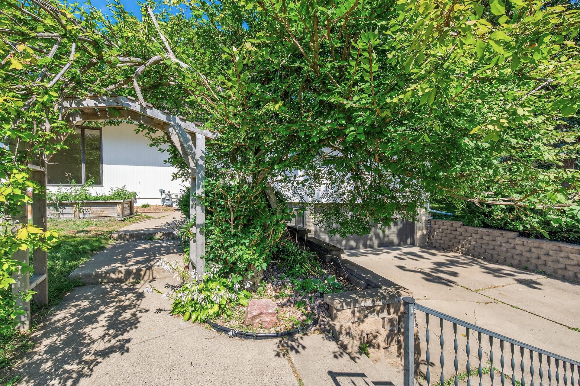 1937 Flandrau Street